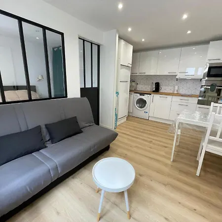 Les Amethystes 2 アパート *